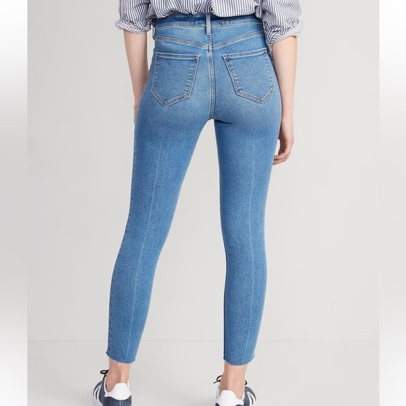 Old Navy extra high rise rockstar super skinny, NWT, size 8 - Picture 3 of 6